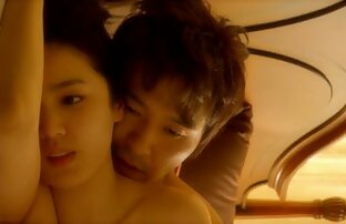 XXX Scopa se stessa con una ventosa dildo sulla base xxx video amatoriali italiani